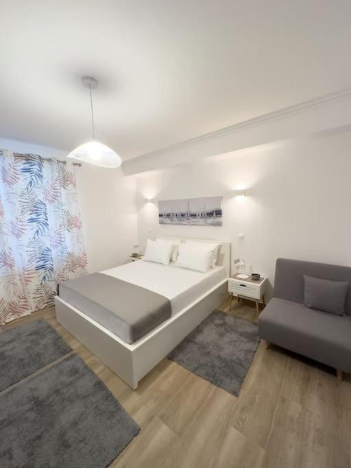 Ferienwohnung Petite Retreat In Kolonaki, Athens /Netflix Exterior foto