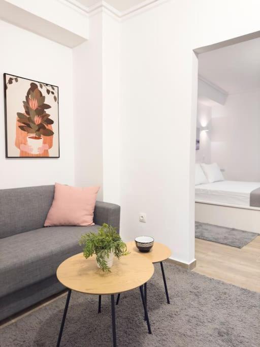 Ferienwohnung Petite Retreat In Kolonaki, Athens /Netflix Exterior foto